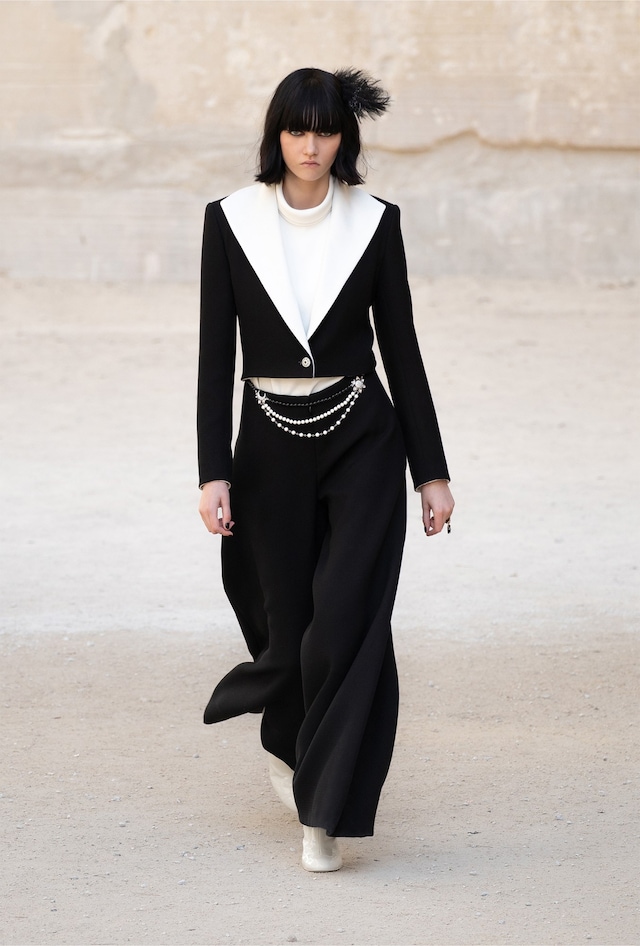 Chanel Cruise Resort 2022 Virginie Viard show collection