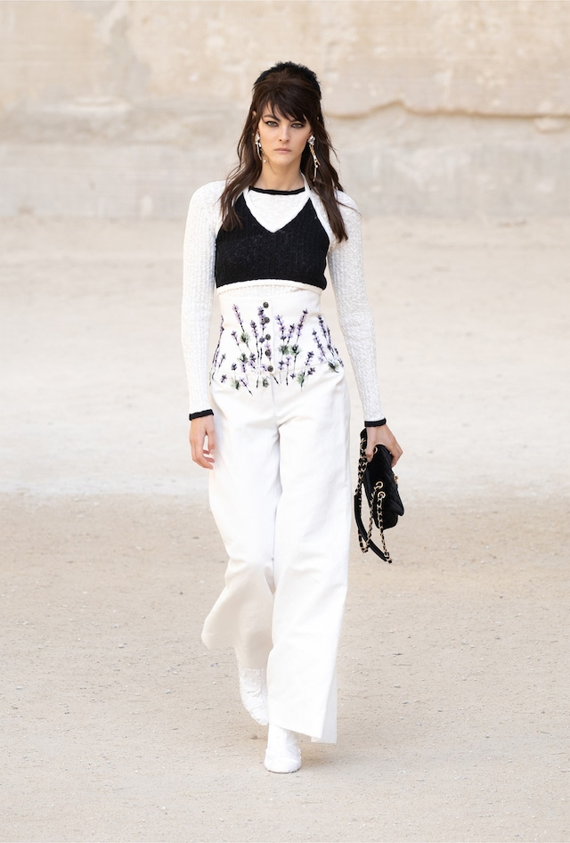 Chanel Cruise Resort 2022 Virginie Viard show collection