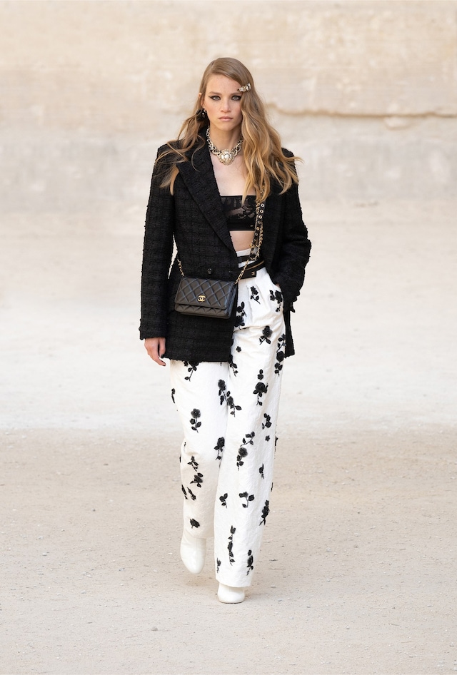 Chanel Cruise Resort 2022 Virginie Viard show collection