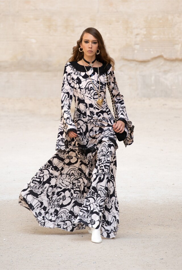 Chanel Cruise Resort 2022 Virginie Viard show collection
