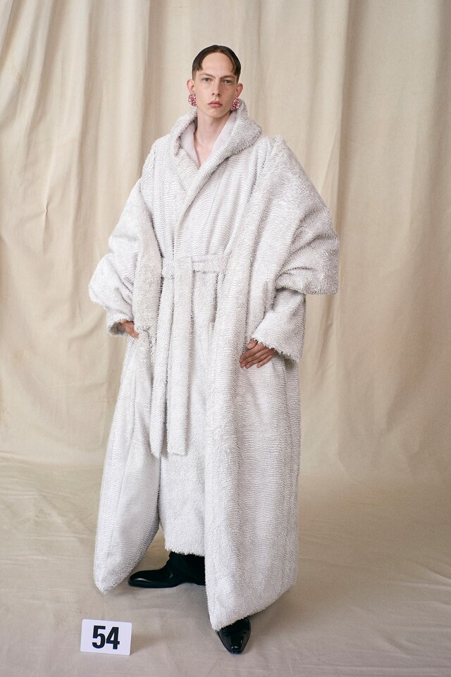 Balenciaga Autumn/Winter 2021 Haute Couture