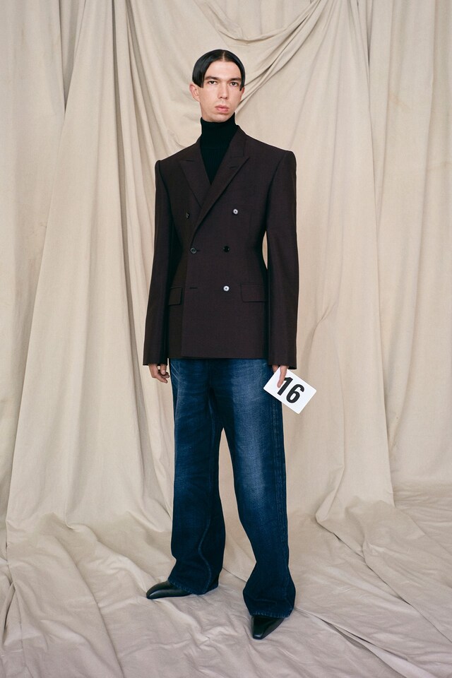 Balenciaga Autumn/Winter 2021 Haute Couture