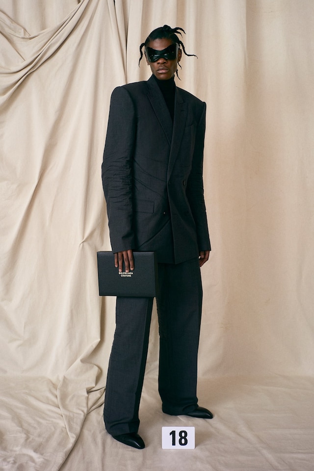 Balenciaga Autumn/Winter 2021 Haute Couture