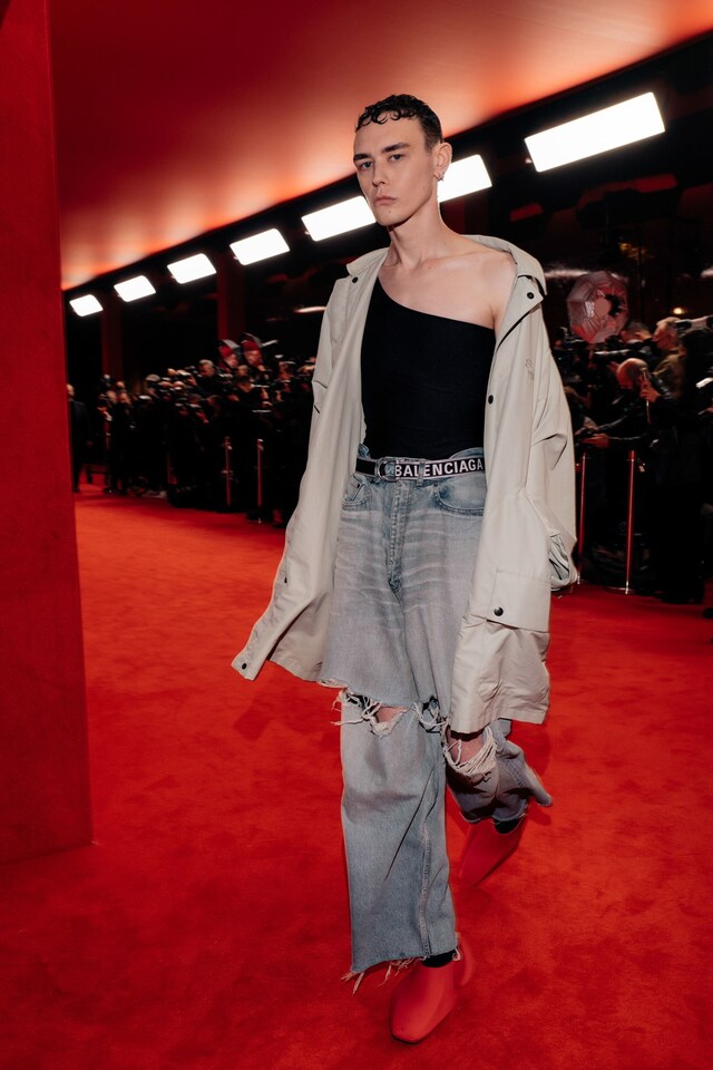 BALENCIAGA_SUMMER 22_RED CARPET (35)