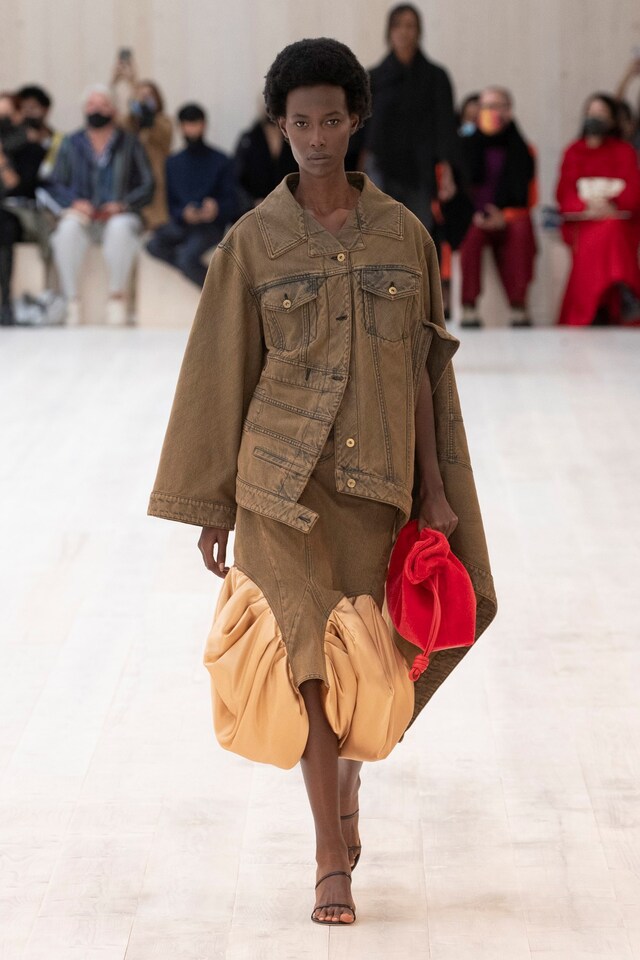 Loewe Spring/Summer 2022 SS22