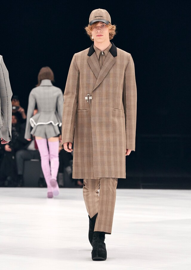 Givenchy Spring/Summer 2022 SS22