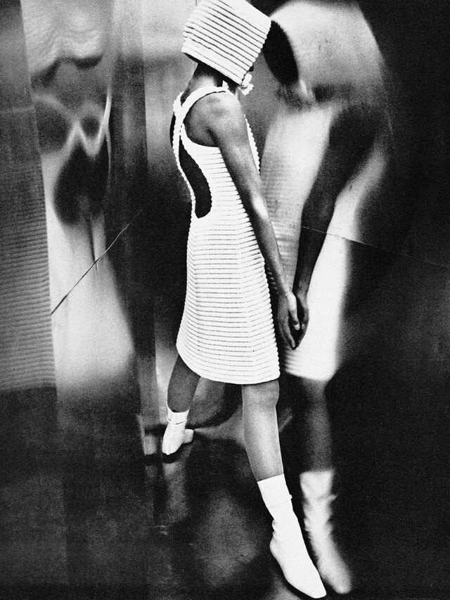 9_Helmut Newton, Courrèges, Queen Magazine, Paris