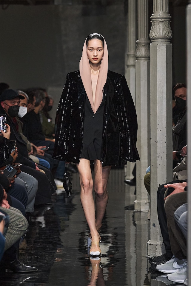 Ala&#239;a Summer-Fall show collection Pieter Mulier