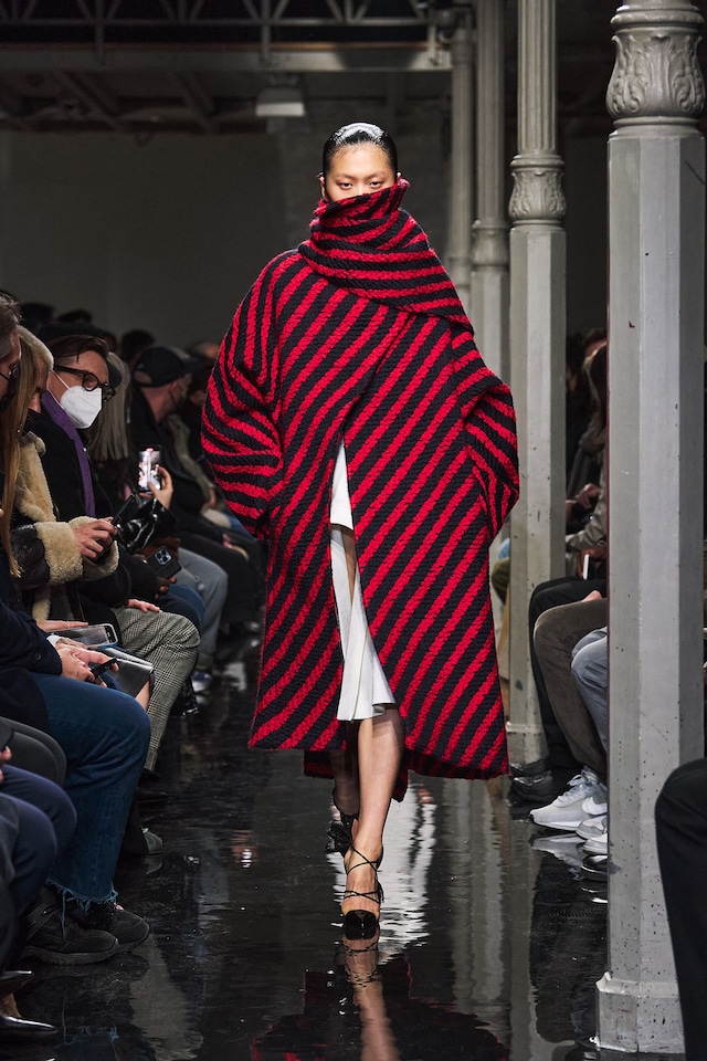 Ala&#239;a Summer-Fall show collection Pieter Mulier