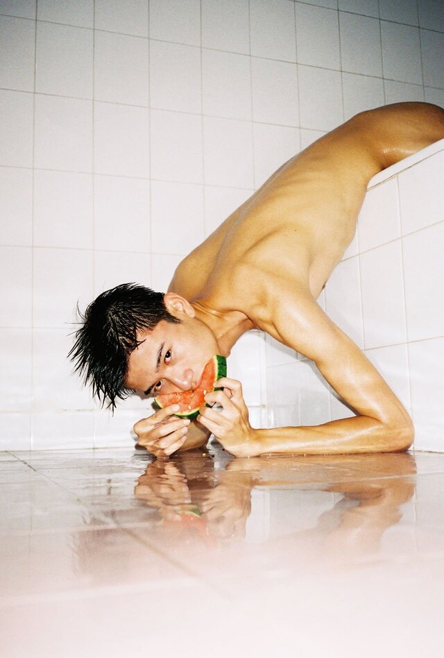 Ren Hang