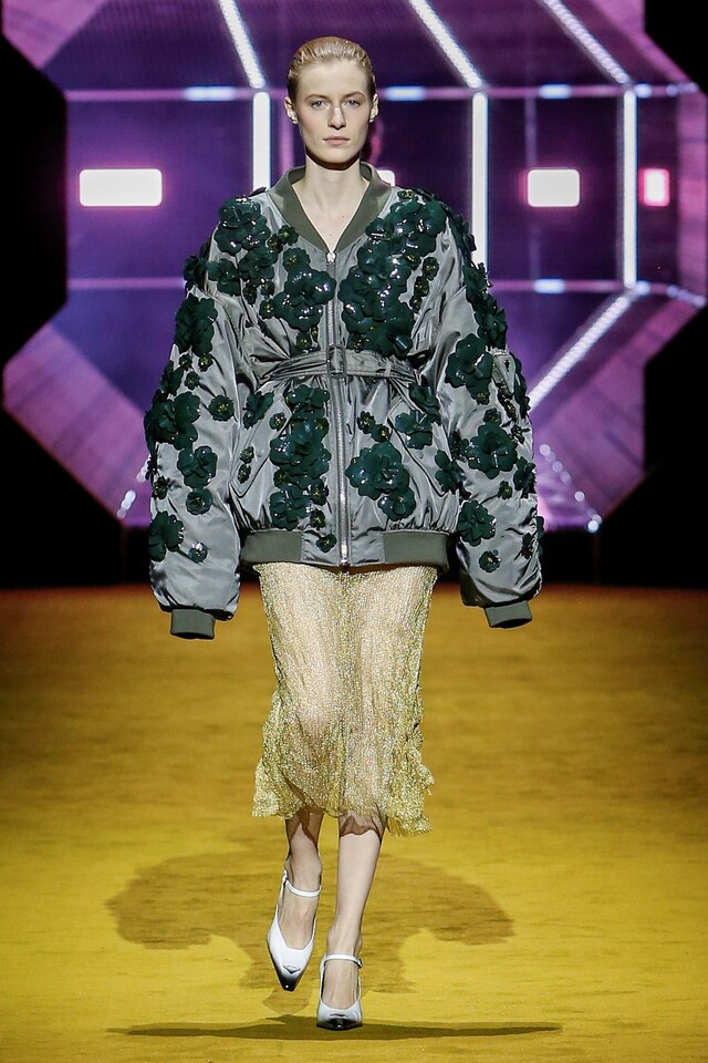 16_PradaDonnaFW22_Julia Nobis