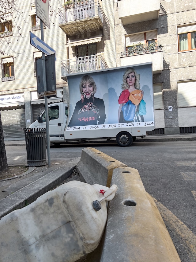 JW Anderson Autumn/Winter 2022 Womenswear