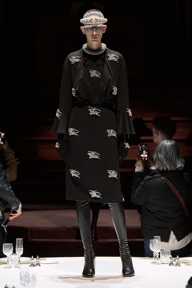 Burberry Autumn_Winter 2022 Womenswear Collection 
