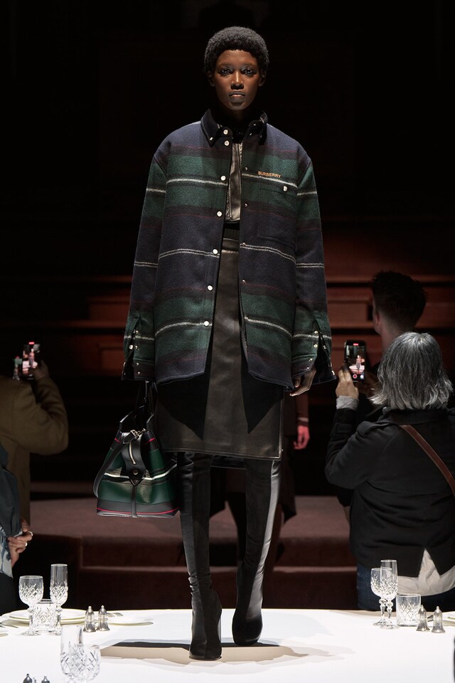 Burberry Autumn_Winter 2022 Womenswear Collection 