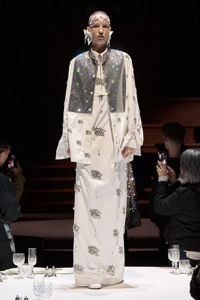 Burberry Autumn_Winter 2022 Womenswear Collection 