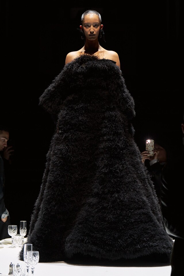 Burberry Autumn_Winter 2022 Womenswear Collection 