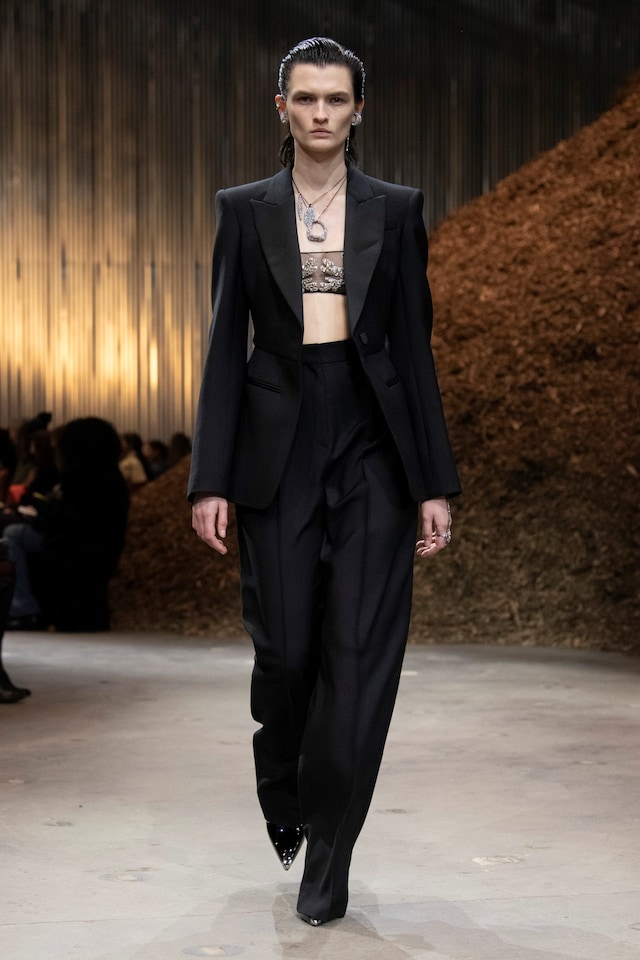 Alexander McQueen Autumn/Winter 2022