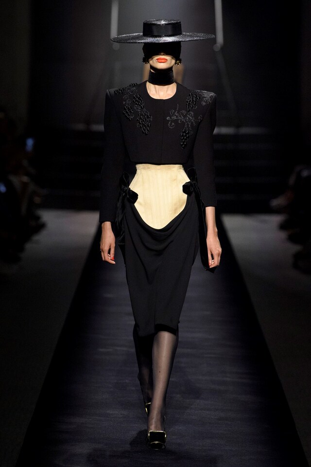 Schiaparelli Autumn/Winter 2022 Haute Couture
