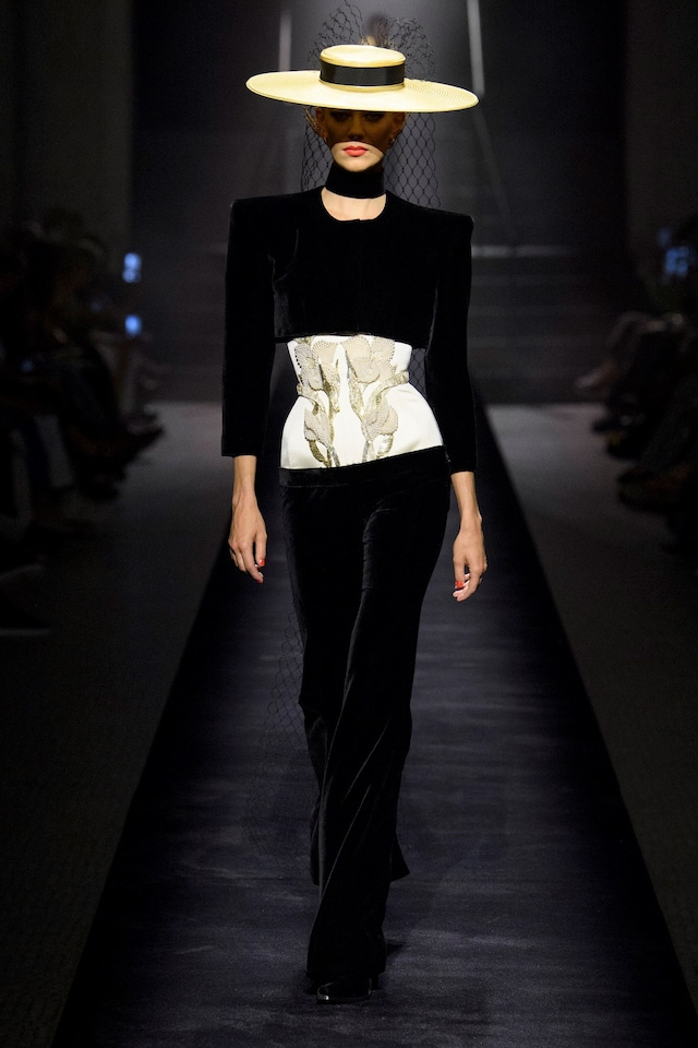 Schiaparelli Autumn/Winter 2022 Haute Couture