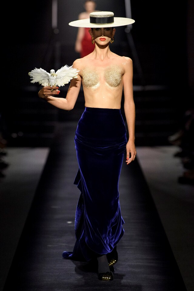 Schiaparelli Autumn/Winter 2022 Haute Couture