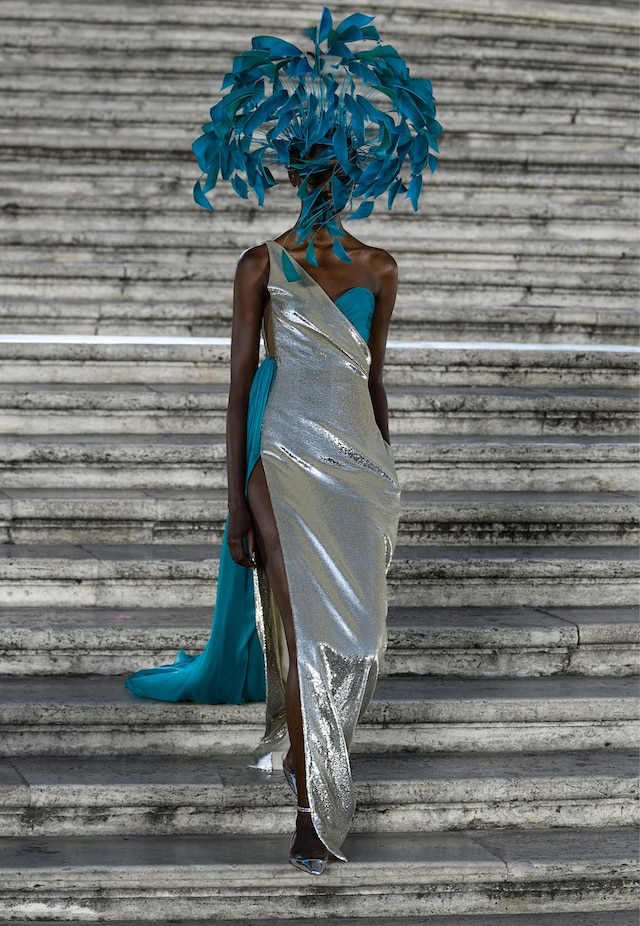 Valentino Autumn/Winter 2022 Haute Couture