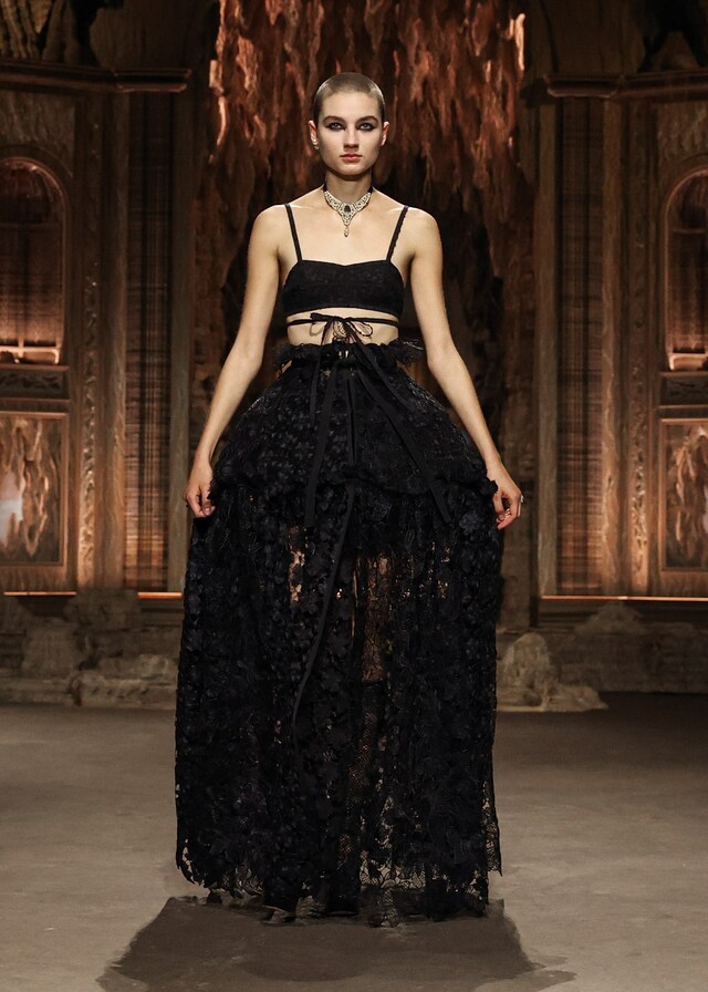 DIOR_RTW-SS23_LOOK 1