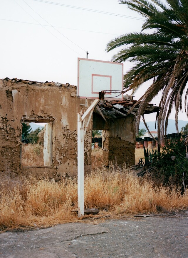 Home: Leaving One For Another Olga&#231; Bozalp photographer