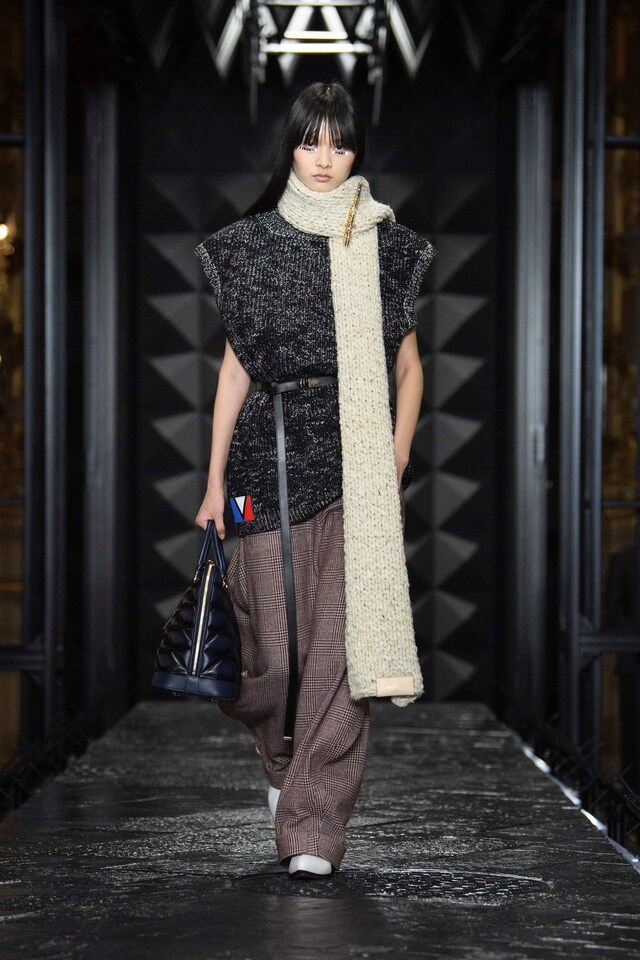 LOUIS_VUITTON_FW2324_LOOK_22