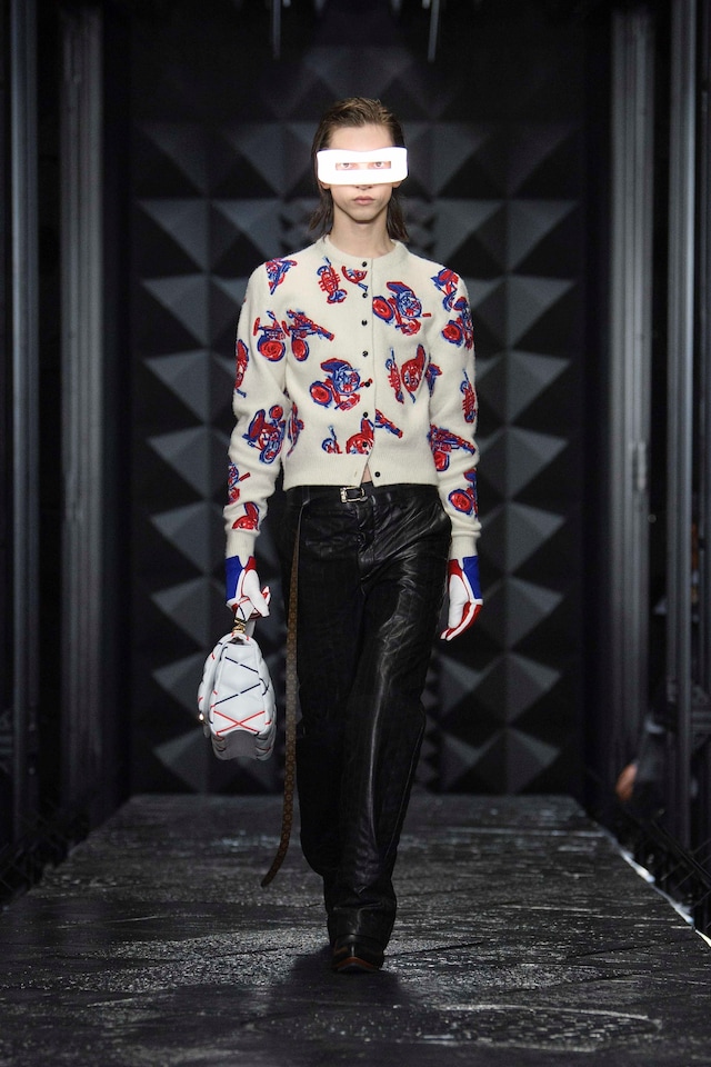 LOUIS_VUITTON_FW2324_LOOK_32
