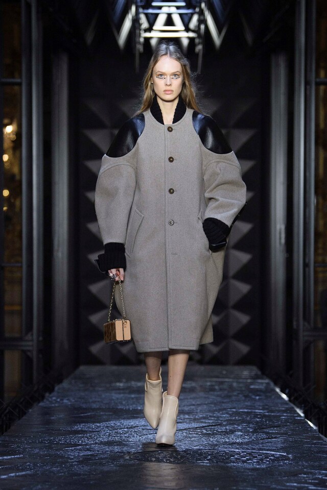 LOUIS_VUITTON_FW2324_LOOK_38