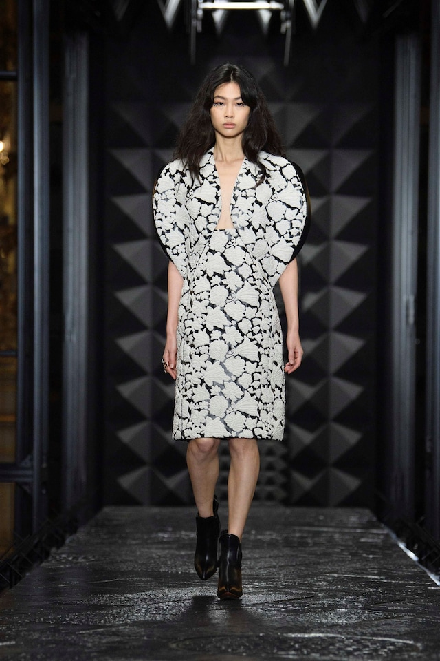 LOUIS_VUITTON_FW2324_LOOK_44