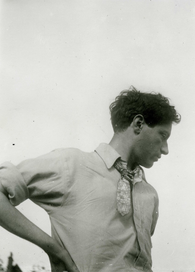 Bring No Clothes: Bloomsbury and the Philosophy of Fashion