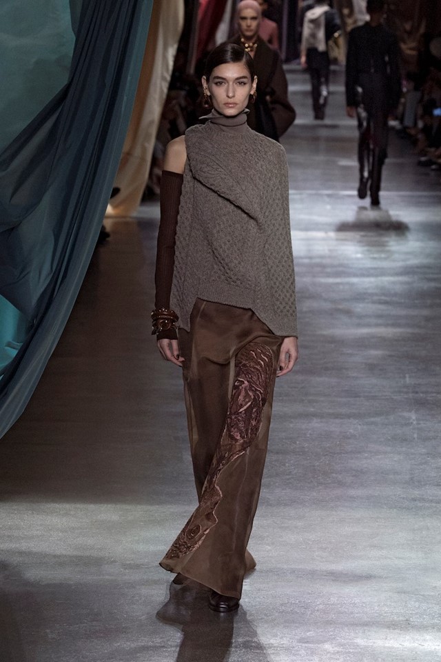 Fendi Autumn/Winter 2024 Womenswear | AnOther