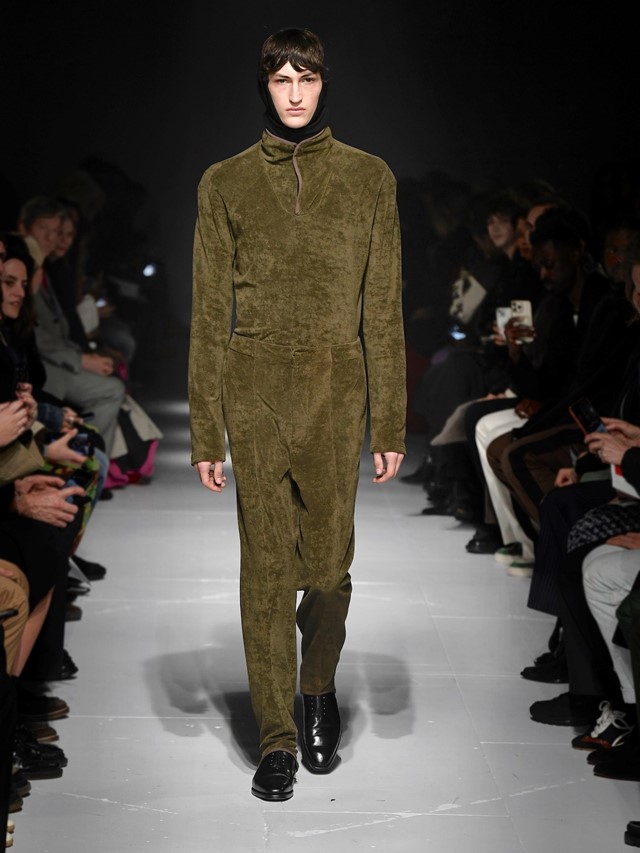 Derrick Autumn Winter 2024 AnOther   444556 