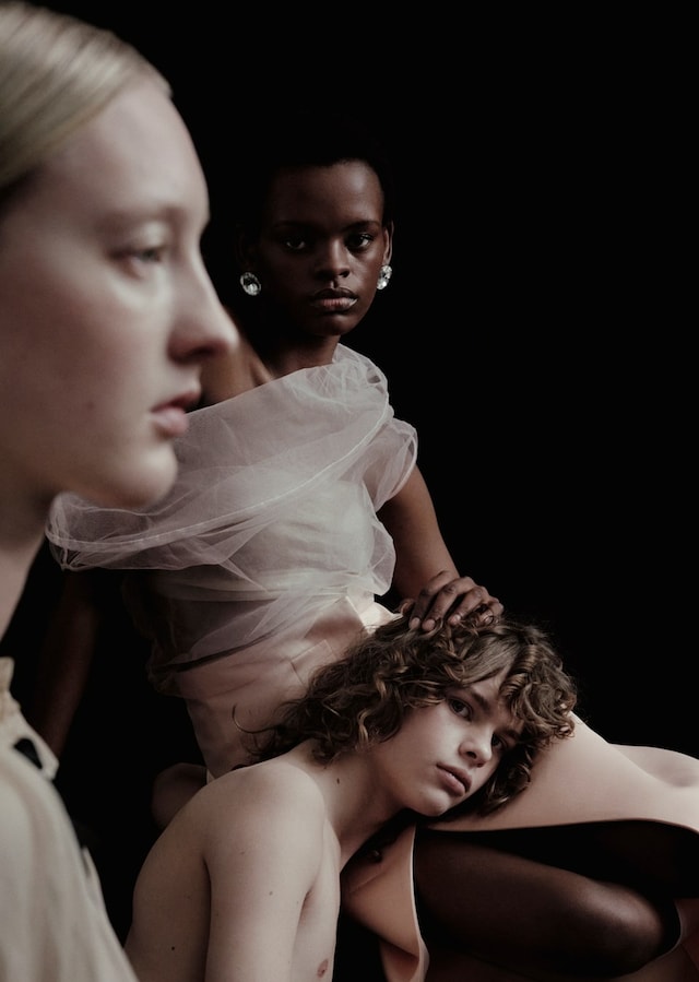 8. AN46_MF2_JuliaHetta_OlaEbiti_08