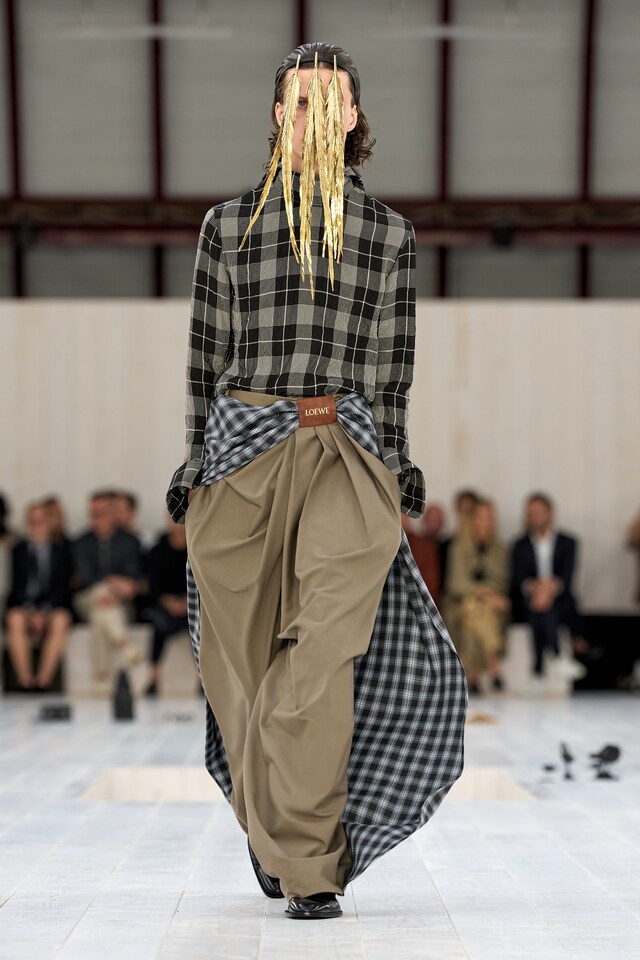Loewe Spring/Summer 2025 Menswear