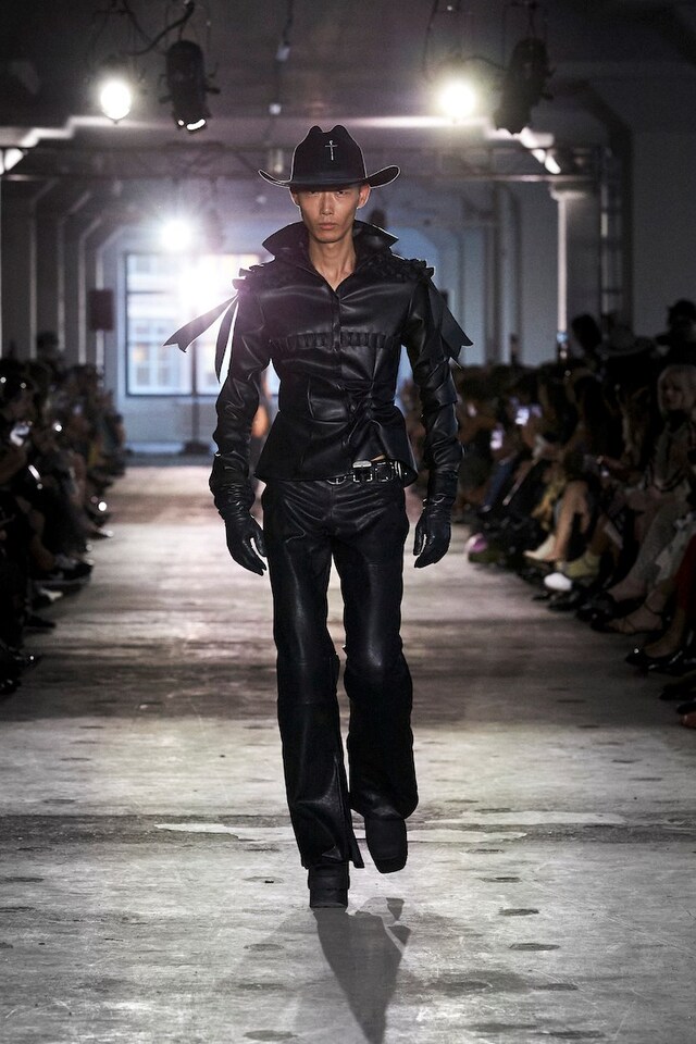 EV_SS25_Look01