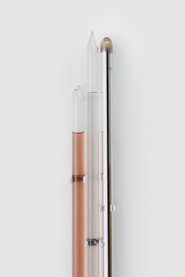 4 – Nat Faulkner, Ampoule III (Rain_Fix) (detail),