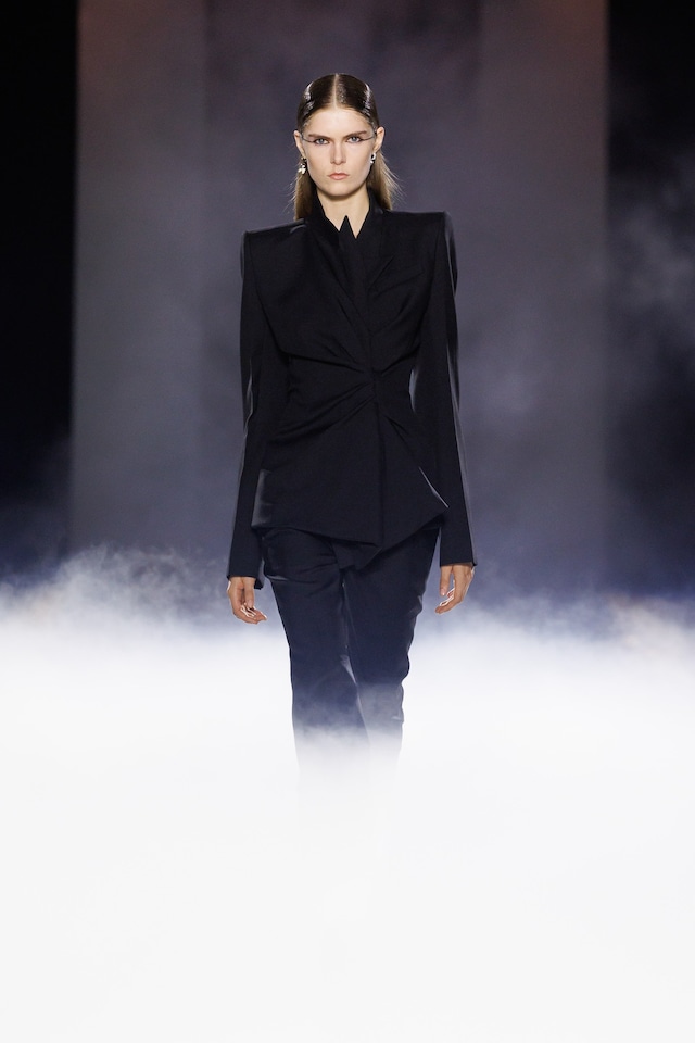 McQueen Spring/Summer 2025 SS25 Se&#225;n McGirr show collection