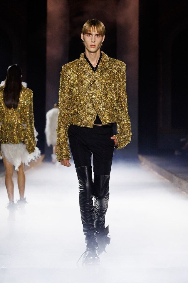 McQueen Spring/Summer 2025 SS25 Se&#225;n McGirr show collection