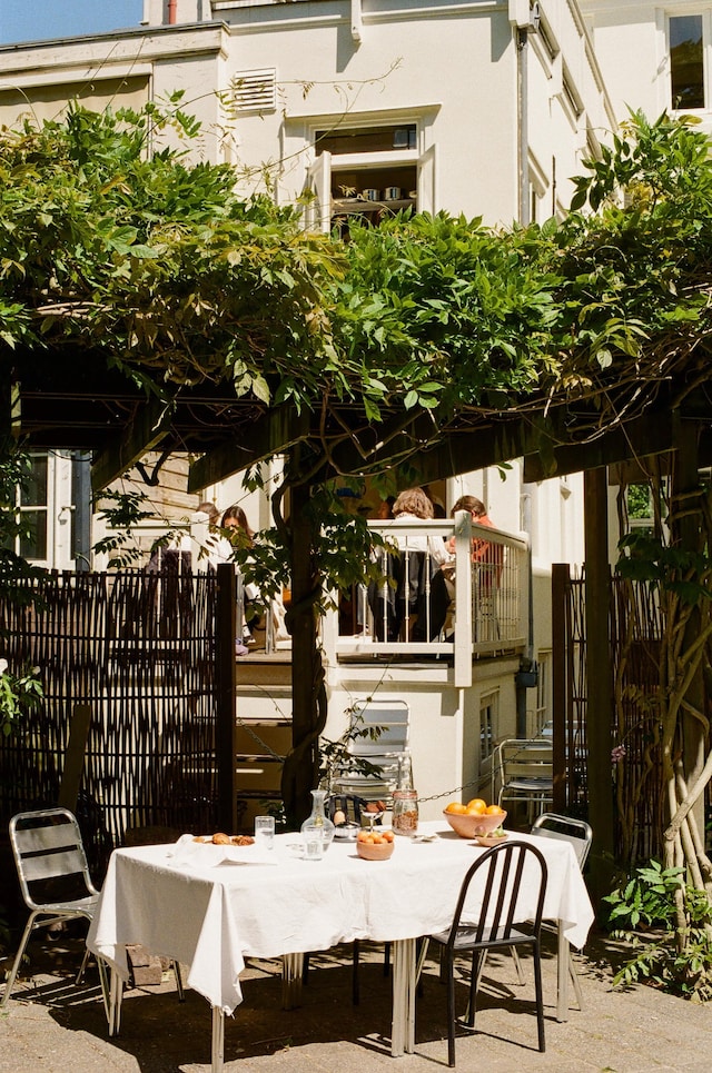 Carmen Amsterdam Guest House Shop Restaurant