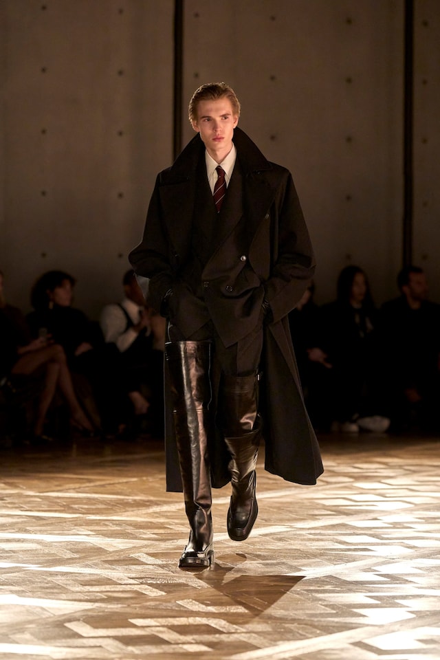 SAINT LAURENT_FASHION_SHOW_MEN_WINTER25_RUNWAY_09_