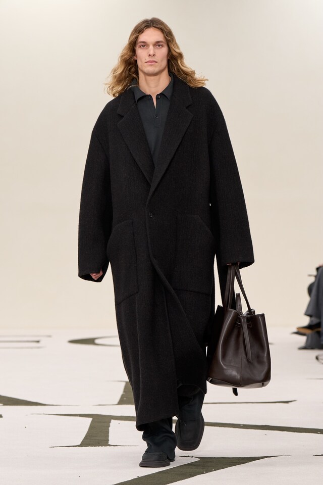 Calvin Klein Collection Autumn/Winter 2025 Veronica Leoni