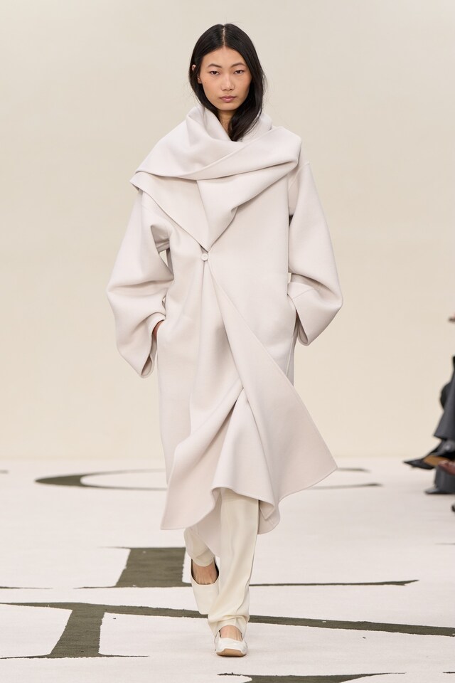 Calvin Klein Collection Autumn/Winter 2025 Veronica Leoni