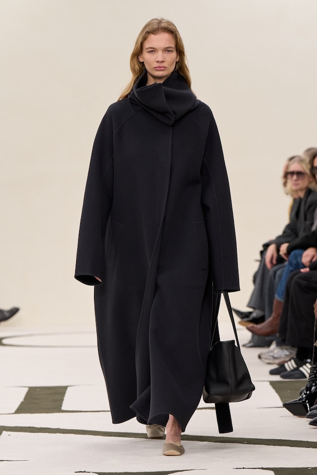 Calvin Klein Collection Autumn/Winter 2025 Veronica Leoni