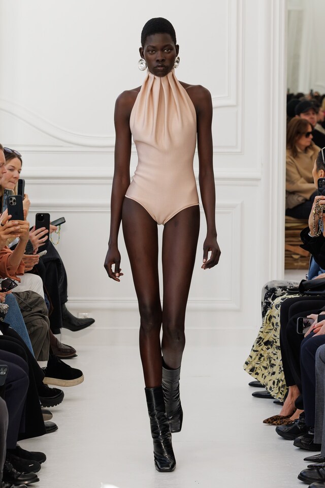 Givenchy_Womenswear_AW25_Look_02