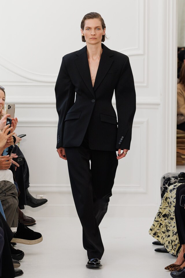 Givenchy_Womenswear_AW25_Look_06