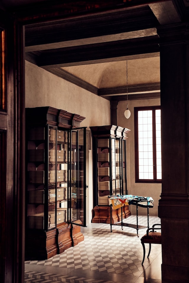 Gucci: The Art of Silk