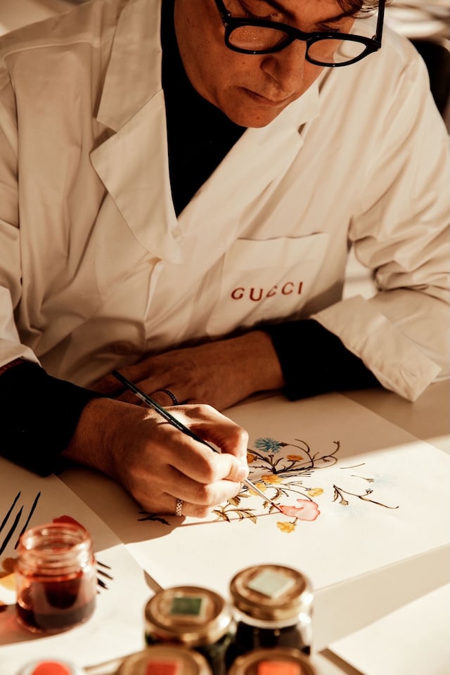 Gucci: The Art of Silk