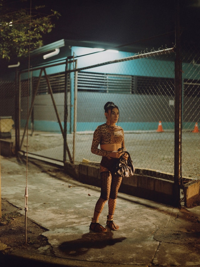 Tambi&#233;n Somos Mujeres by Constanze Han